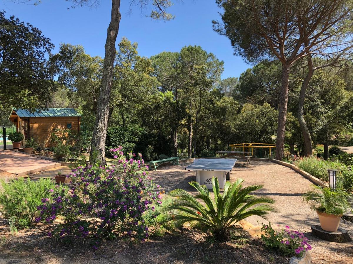 Camping de Parpaillon Roquebrune-sur-Argens Buitenkant foto