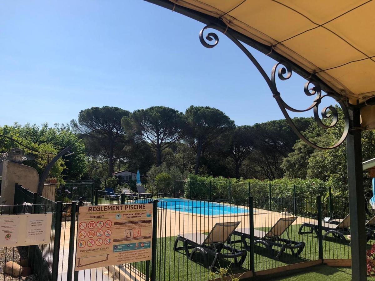 Camping de Parpaillon Roquebrune-sur-Argens Buitenkant foto